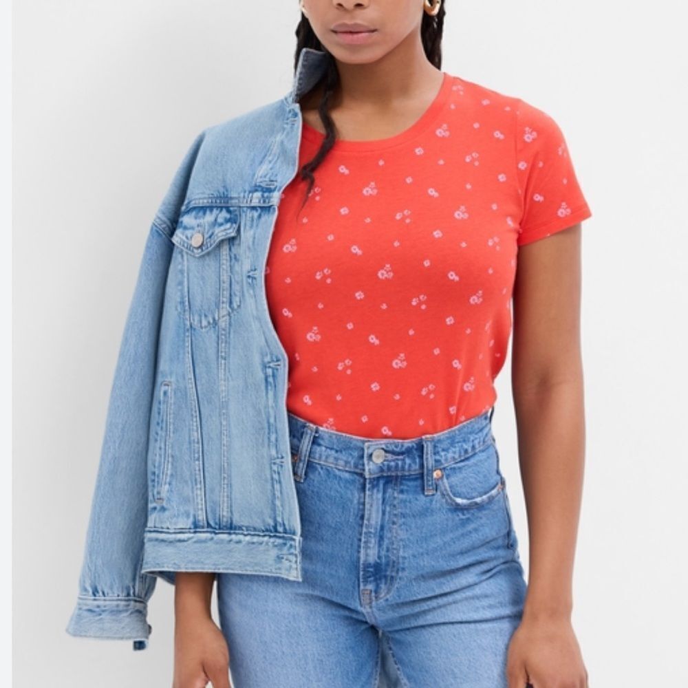 Red Daisy Favorite Tee- TALL